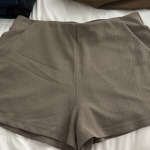 lululemon athletica Ribbed High-Waist Shorts - Taupe